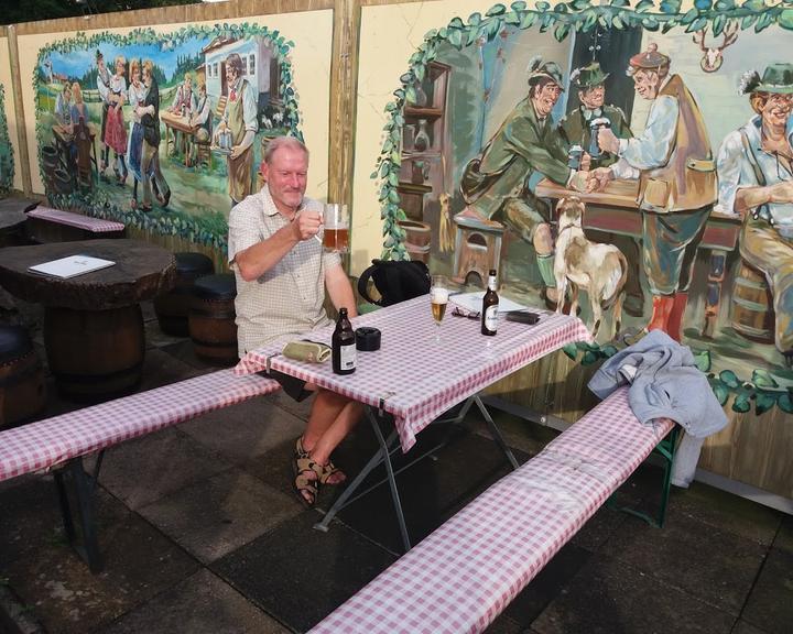 Eis- und Crepegarten am Wenzelsplatz